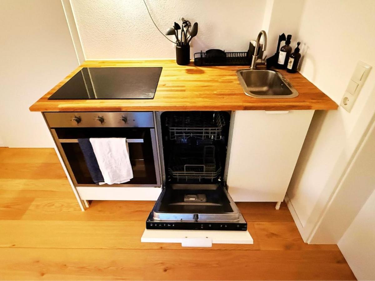 Charmantes - Fuer 2-4 Personen - Modern, Ruhig, Parkplatz Apartment
