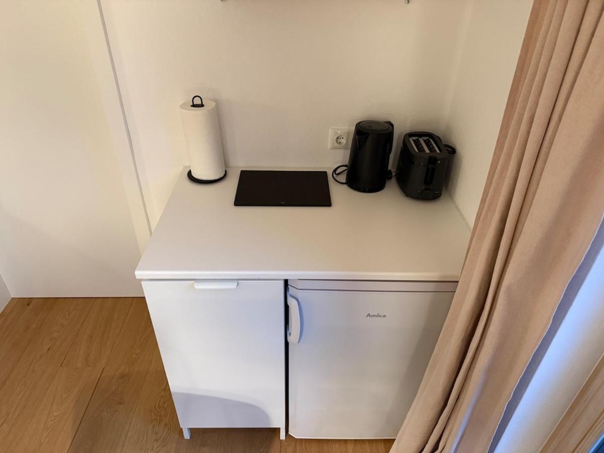 Charmantes - Fuer 2-4 Personen - Modern, Ruhig, Parkplatz Apartment